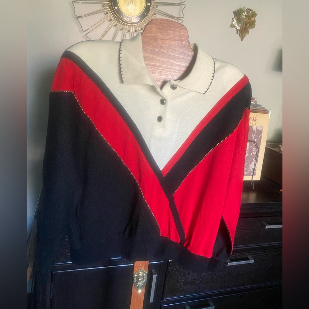 Vintage Women’s‎ Sweatshirt